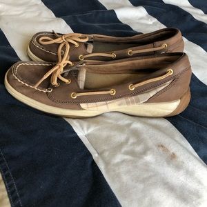 Sperry shoe size 9